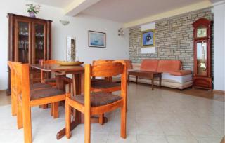 Two Bedroom Amazing Apartment In Milna - Milna - 8