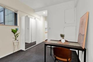 Central CBD studio free parking - 5