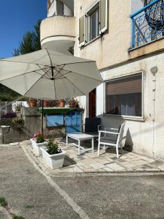 Molly House - Scario - 2