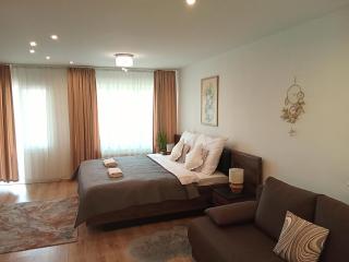 Orient Apartmanház - Eger - 1