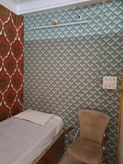 Narmada Guest House - Indore - 6