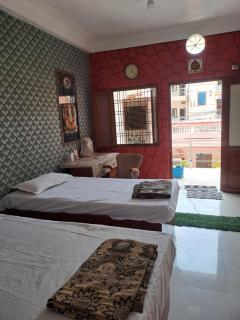 Narmada Guest House - Indore - 5