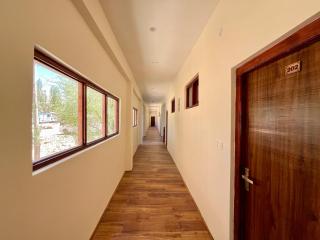 Snow Retreat Ladakh - 7