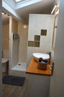 Villa wifi 8 à 10 personnes BBQ piscine situation centrale à Cuges les pins Sainte Baume 2km OK Corral 20km Marseille centre 20km Var - 2