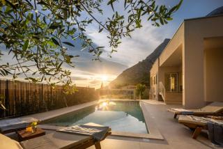 Summer House Lea - Villa with heated pool and sea view - Bast - 1