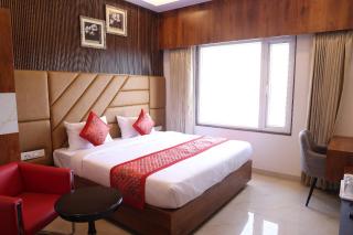 hotel pride & restaurant - Dabok - 0