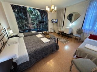 Ritz Lions Venice Guest House - Venice - 2