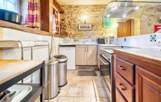 Nice Home In Proissans - 4