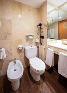 Best Western Premier CMC Girona - Girona - 3