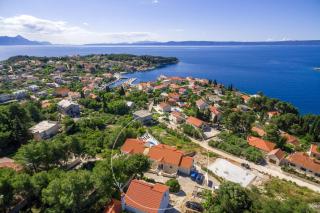 Apartman Noel s terasom i parkingom - Sumartin - 8