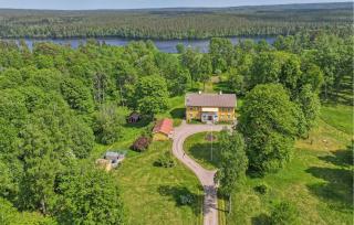 Pet Friendly Apartment In Mullsjö With Lake View - Mullsjö - 1
