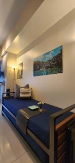 8U Pristine & Cozy Stay at Uptown Mall BGC across Mitsukoshi with FREE Parking and Balcony - Manila - 5