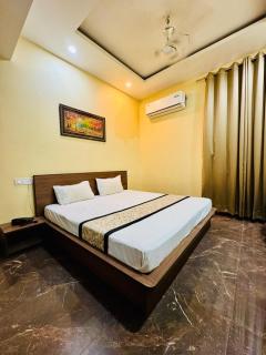 Hotel Vistara Inn - Jāmb - 0