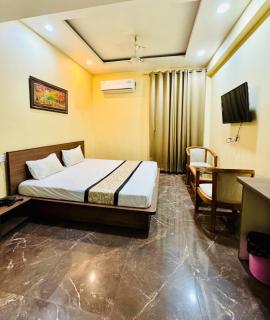 Hotel Vistara Inn - Jāmb - 4