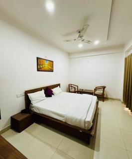 Hotel Vistara Inn - Jāmb - 3