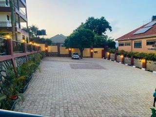Luxe 2BR Apartment in Kampala - Kampala - 1
