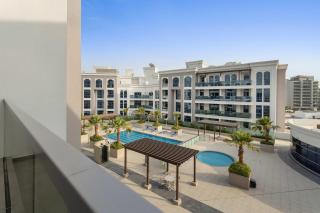 Silkhaus aesthetic studio in Art Gardens with gym & pool access - Dubai - 7
