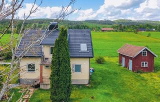 4 Bedroom Nice Home In Aplungsåsen - - 2