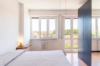 GuestHost - Spacious Apt with Canal&Fortress view - 3