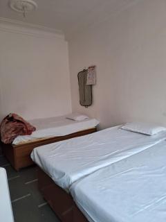 Narmada Guest House - Indore - 4