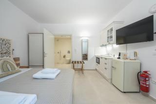 Comodo Studios - 2