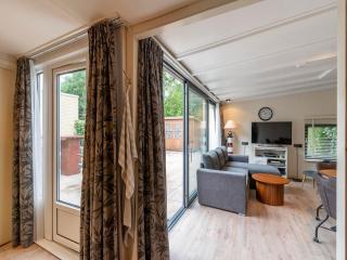 Bungalow near Sint Maartenszee Beach - Sint Maartensvlotbrug - 3