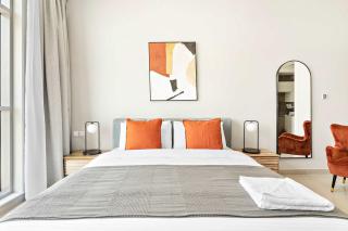 Silkhaus furnished studio in Art Gardens with pool access - Dubai - 6