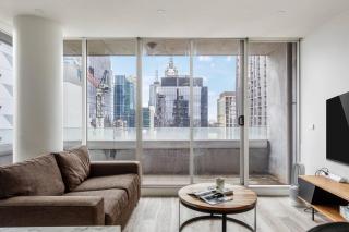 La Trobe Lookout - Poolside Retreat by State Library - 5