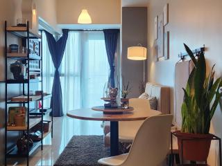 7U Uptown Parksuites Cozy Hidden Gem Near Mitsukoshi & Uptown Mall FREE PARKING with Washer - Manila - 9