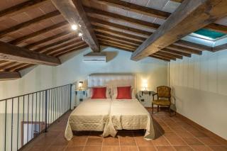 PODERE MONTIONI 6&2, Emma Villas - 1