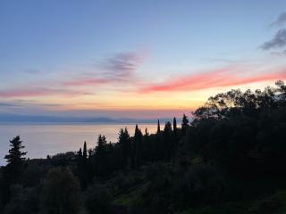 Sunrise Apartment, Stunning Sea and Mountain View - Chlomós - 7