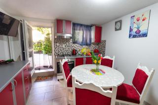 Private Stone Cottage with Garden and BBQ - Gornji Proložac - 1