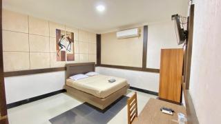 Allisa Motel - - 9