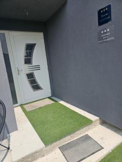 ENA 1 & 2 -BIG FREE parking - Karlovac - 8