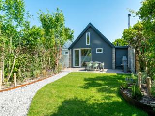 Family Home near Dunes and Beach - Sint Maartensvlotbrug - 0