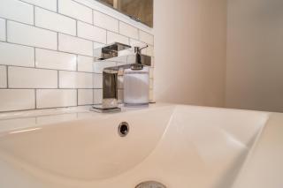 Penthouse City Centre Apartment - Royal Tunbridge Wells - 8