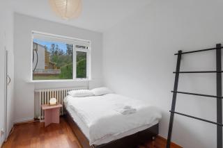 Stylish 2BR Apartment Close to City Center - Reykjavík - 6