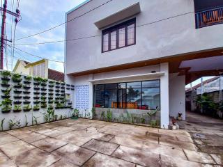 RedDoorz Plus Syariah at Umyas Hotel near Terminal Anjuk Ladang Nganjuk - Nganjuk - 3