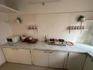 NK Homes Deluxe 2BHK Apartments with Kitchen & Wi-Fi - Hyderabad - 4
