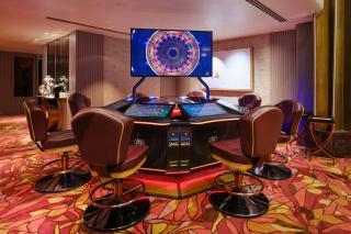 Mayfair Spa Resort & Casino - 3