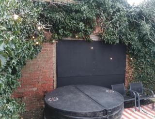 Secret Heated Dome, Hot Tub,Firepit Projector in Lincoln - Lincoln - 2