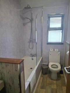 2 Bedroom UlsterApartments - 8