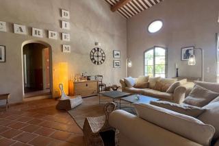 Maison Marie Provençal Elegance on the Pont Royal Golf Course - Mallemort - 3
