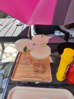 The Byala Escape, Private Villa with Bar & Hot Tub - Byala - 0