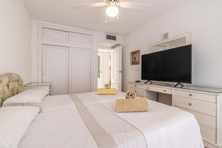 Beachfront Penthouse in Marbella: Seaviews - 9