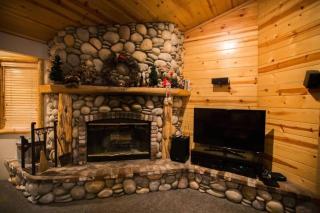 Luxury w Spa Foosball Near Summit - DeCarlo House - Big Bear Lake - 6