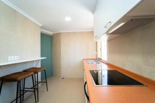 Stylish Seaview Apartment with Pool Access - 5