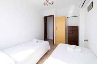 Charming house with private tennis court and pool - 4