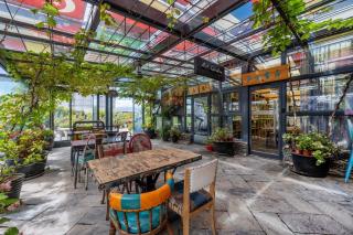 Beijing AC Art Museum Hotel--Breakfast Buffet, Bar&coffee, Gym, City Center, close to Lama Temple, Forbidden City, Tikoo Li Sanlitun, Tian'anmen Square, Beijing International Airport & Subway Nearby & English speaking service & Free WiFi & Private Museum - Pechino - 6