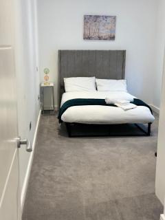 Home Away From Home - Elmers End - 2